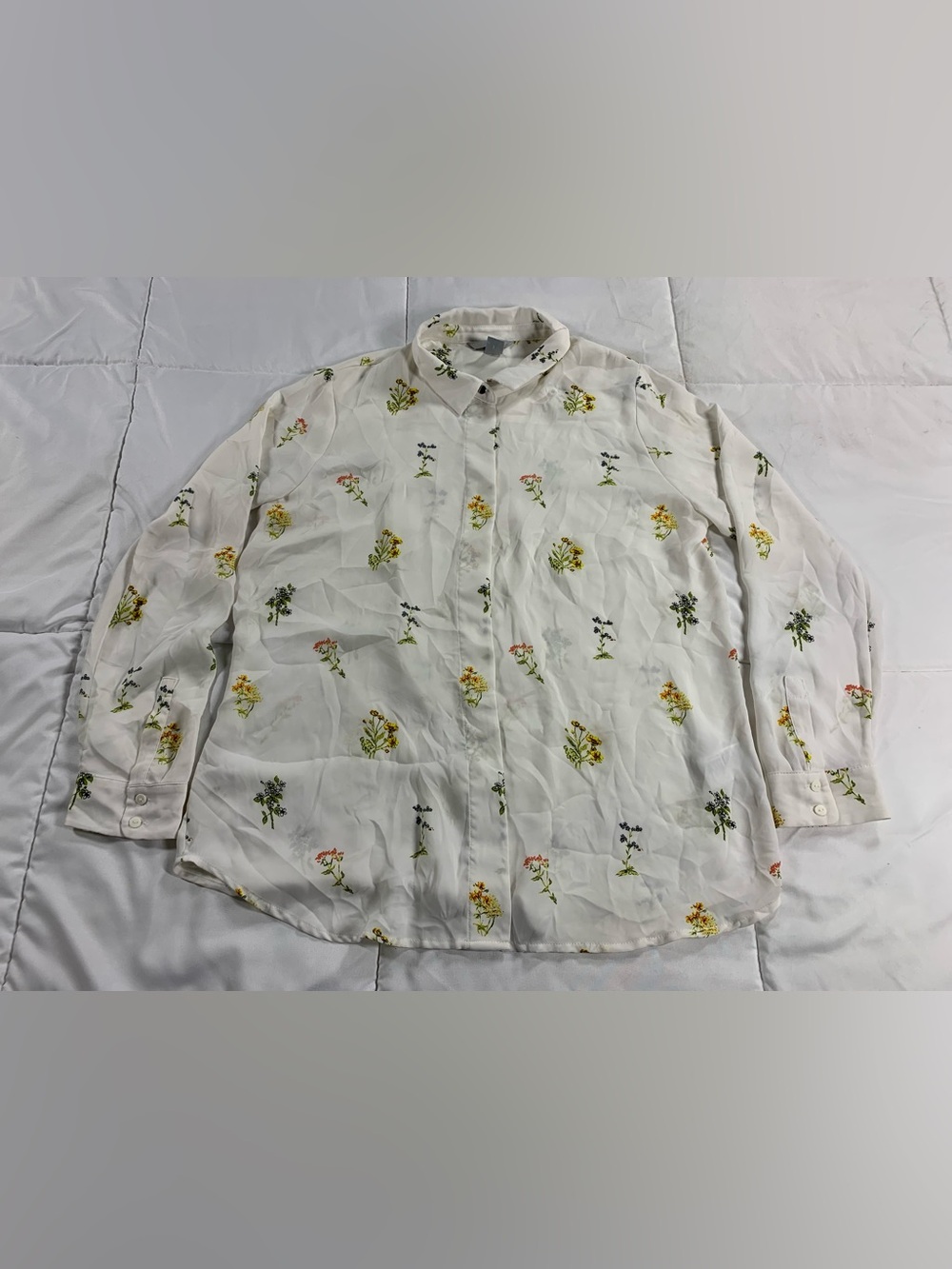 Preloved H&M button up shirt size 12